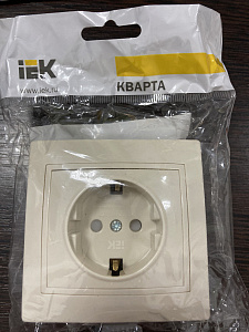 Розетка 1-местная 2Р+ IEK Кварта 